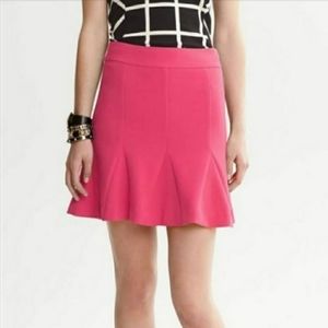 Banana Republic Size 2 Pink Fluted Flared Skirt